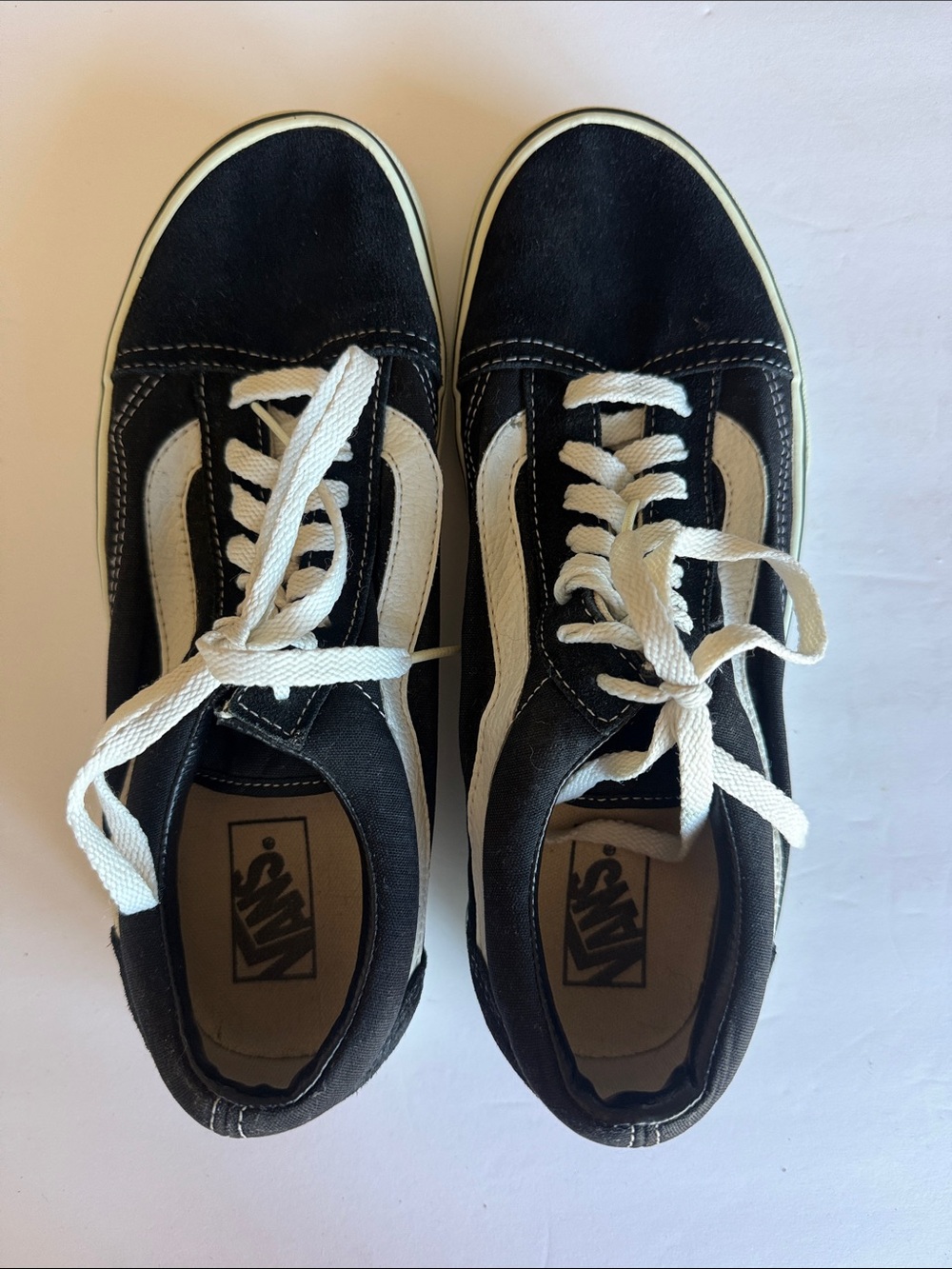 Vans Old Skool Black and White Low-Top Sneakers men’s 8